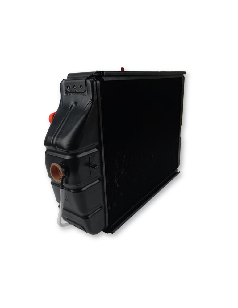 CHŁODNICA 4-CYL TURBO URSUS OEM  
Chłodnica miedziana mocowanie boczne C-1012/1014 turbo C-385 ORYGINAŁ URSUS
Indeks 83613911U
